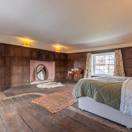 River House Kersey Екстериор снимка
