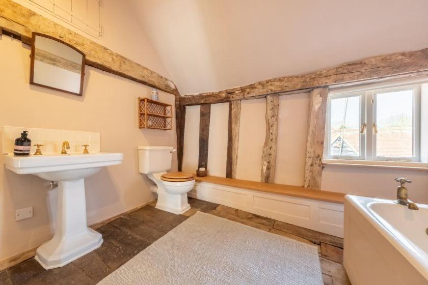 River House Kersey Екстериор снимка