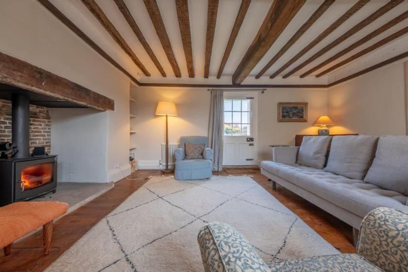River House Kersey Екстериор снимка